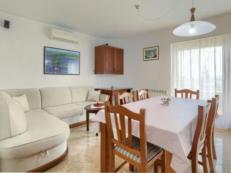 Apartment Matej Premantura Eksteriør bilde
