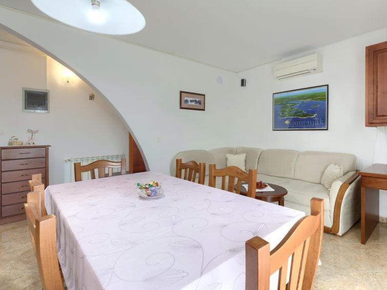 Apartment Matej Premantura Eksteriør bilde